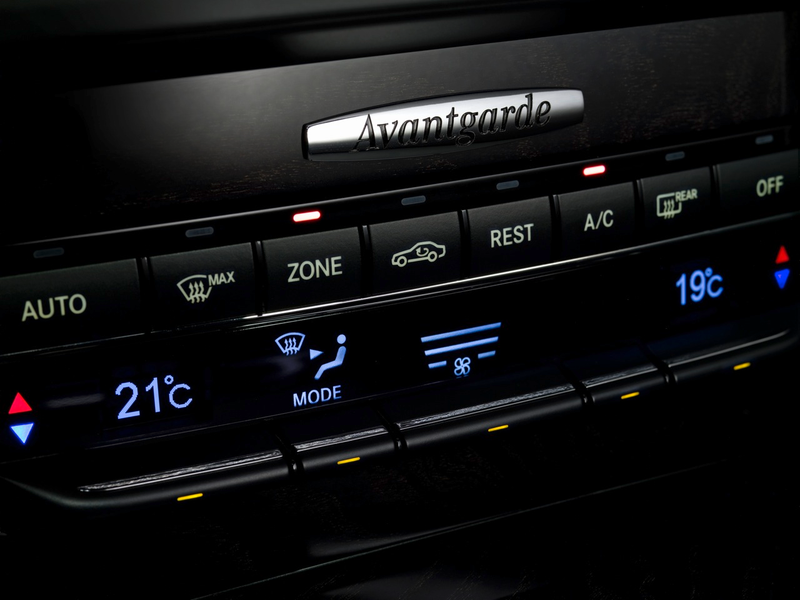Illustration for article titled 2010 Mercedes E-Class: Mega Gallery